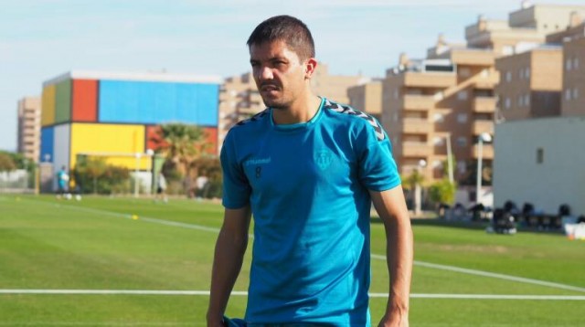Carles Salvador, única baja en el Castellón para recibir al Cartagena