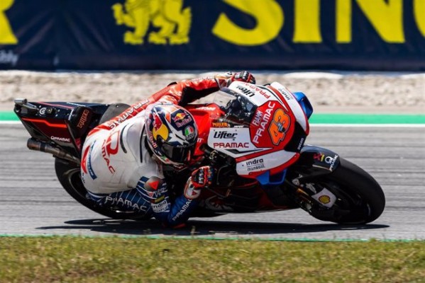 Miller, Navarro y Arbolino, los más rápidos del viernes en Cheste