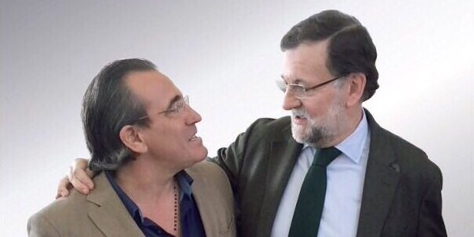Cartel donde Rajoy aparece con Torró - 
