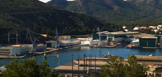 Navantia emprende la renovación del dique seco tras los daños que presenta su pavimento