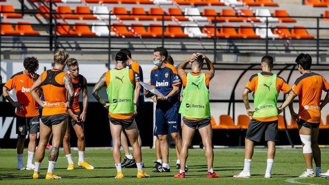 Así aplazó el Valencia CF la deuda de 16 millones con su plantilla