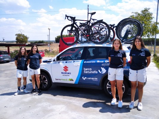 El Valverde Team-Terra Fecundis pasa a tener a nueve corredoras en su equipo femenino