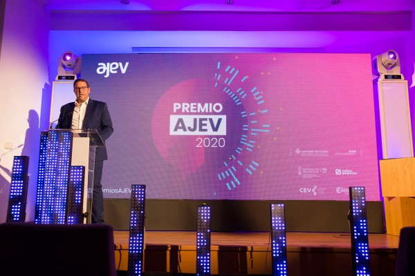 Todos los socios y socias son ganadores de los premios AJEV 2020