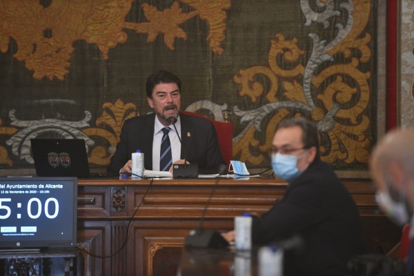 El estado de Alicante: PP y Cs defienden su gestión de la crisis y piden apoyo a las cuentas postcovid 