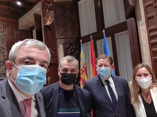 Puig se reúne ahora con el gurú económico de Ciudadanos en plena fractura con Oltra 
