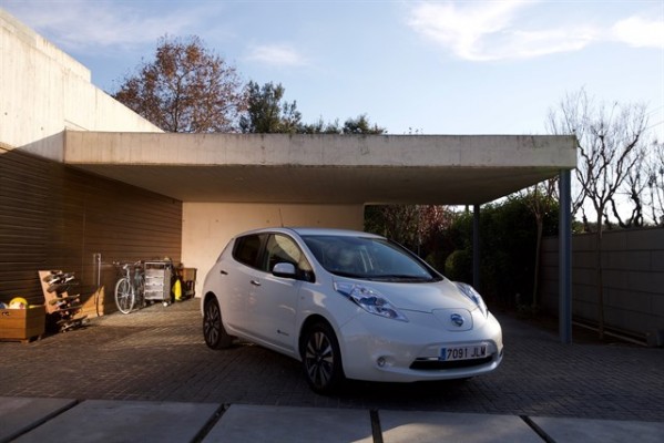 Nissan plantea al Gobierno una exención del IVA en la compra de vehículos eléctricos

