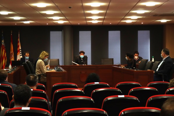 Onda suprime la tasa de terrazas y anuncia nuevas ayudas a la hostelería y ocio para 2021