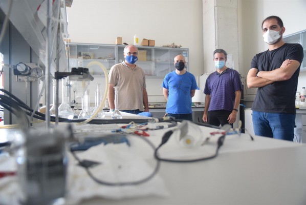Investigadores de la UPCT desarrollan una batería 'verde' de alta eficiencia basada en zinc