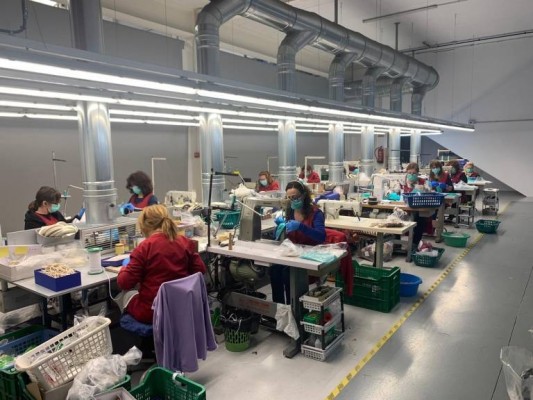 El Gobierno plantea incentivar con 4.000 euros los contratos indefinidos