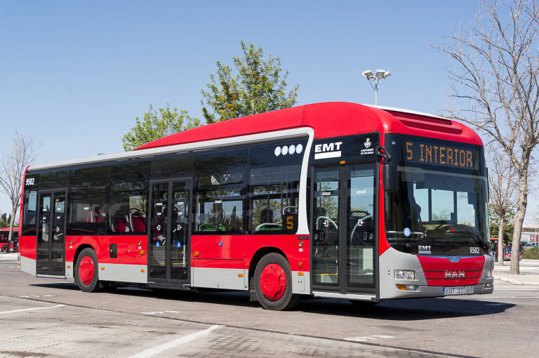 Los viajeros del transporte urbano por autobús bajan un 39,8 % en septiembre
