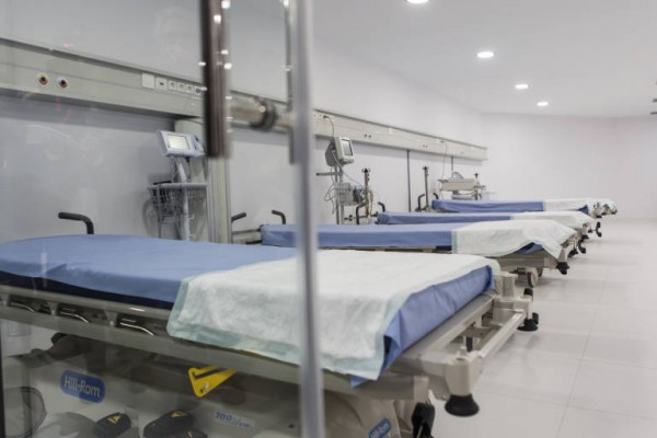 Sanidad prepara la movilización de la sanidad privada ante posible tensión asistencial  