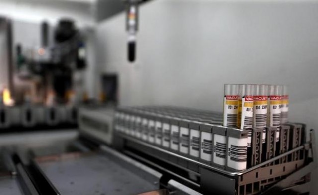 La UE compra 300 millones de dosis de la vacuna de Pfizer contra la covid-19 por ser 
