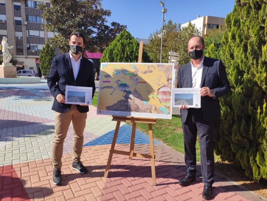 Los alcaldes de Orihuela y Torrevieja se unen para impulsar el proyecto del tren que conecte ambas ciudades