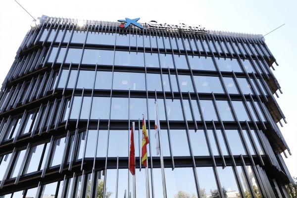 CaixaBank lanza una emisión 'verde' de deuda senior no preferente a seis años