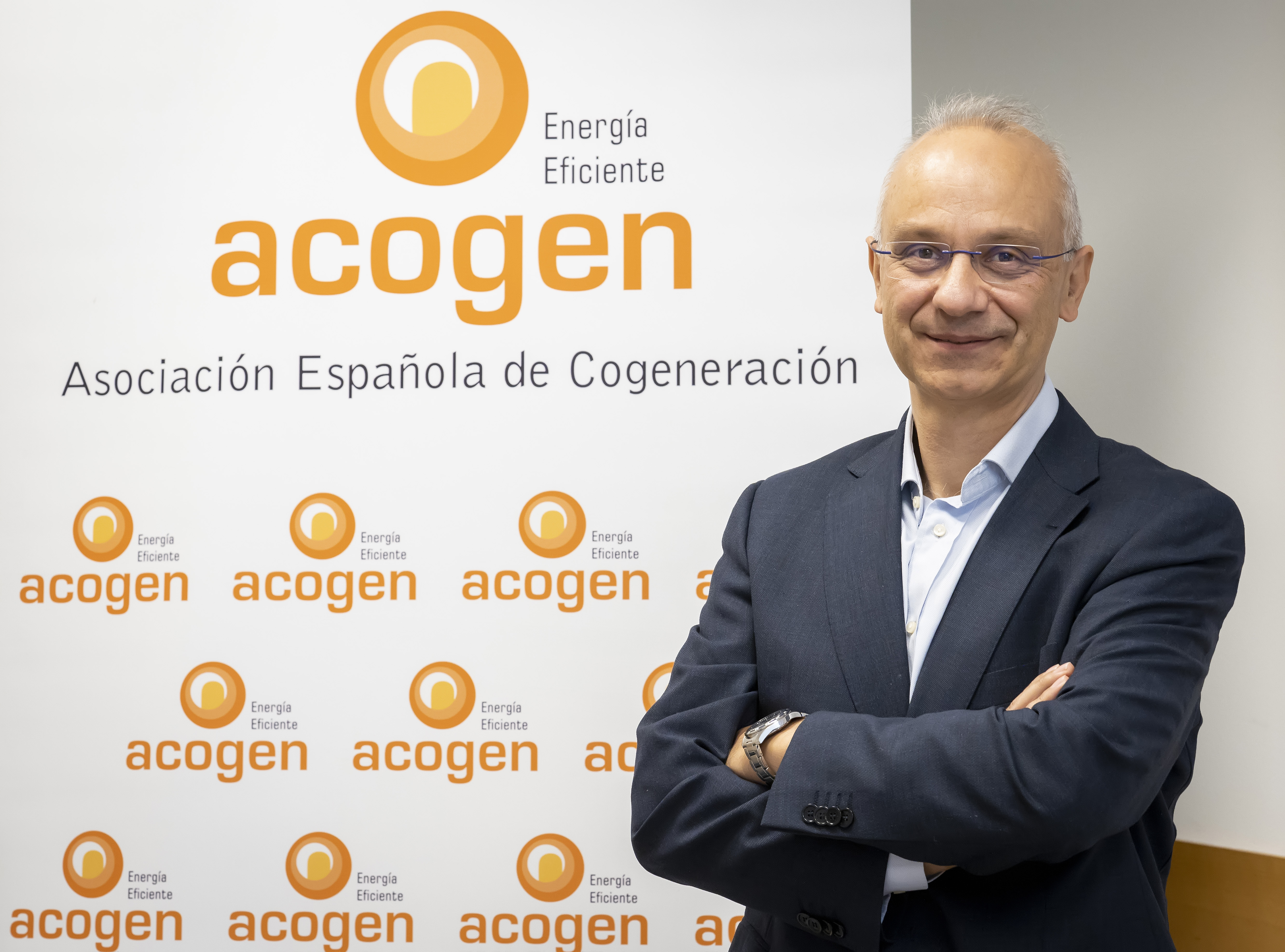 El ingeniero vallisoletano y Master en ADE, Rubén Hernando, es el nuevo presidente de Acogen al finalizar el mandato Antonio Pérez Palacio. - 