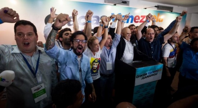 La UE dice que Venezuela ha votado por el cambio y pide diálogo a todos los políticos