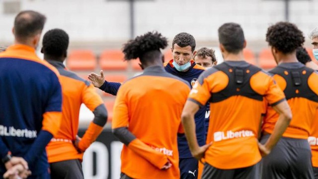 Javi Gracia pierde parte de su columna vertebral en un parón clave