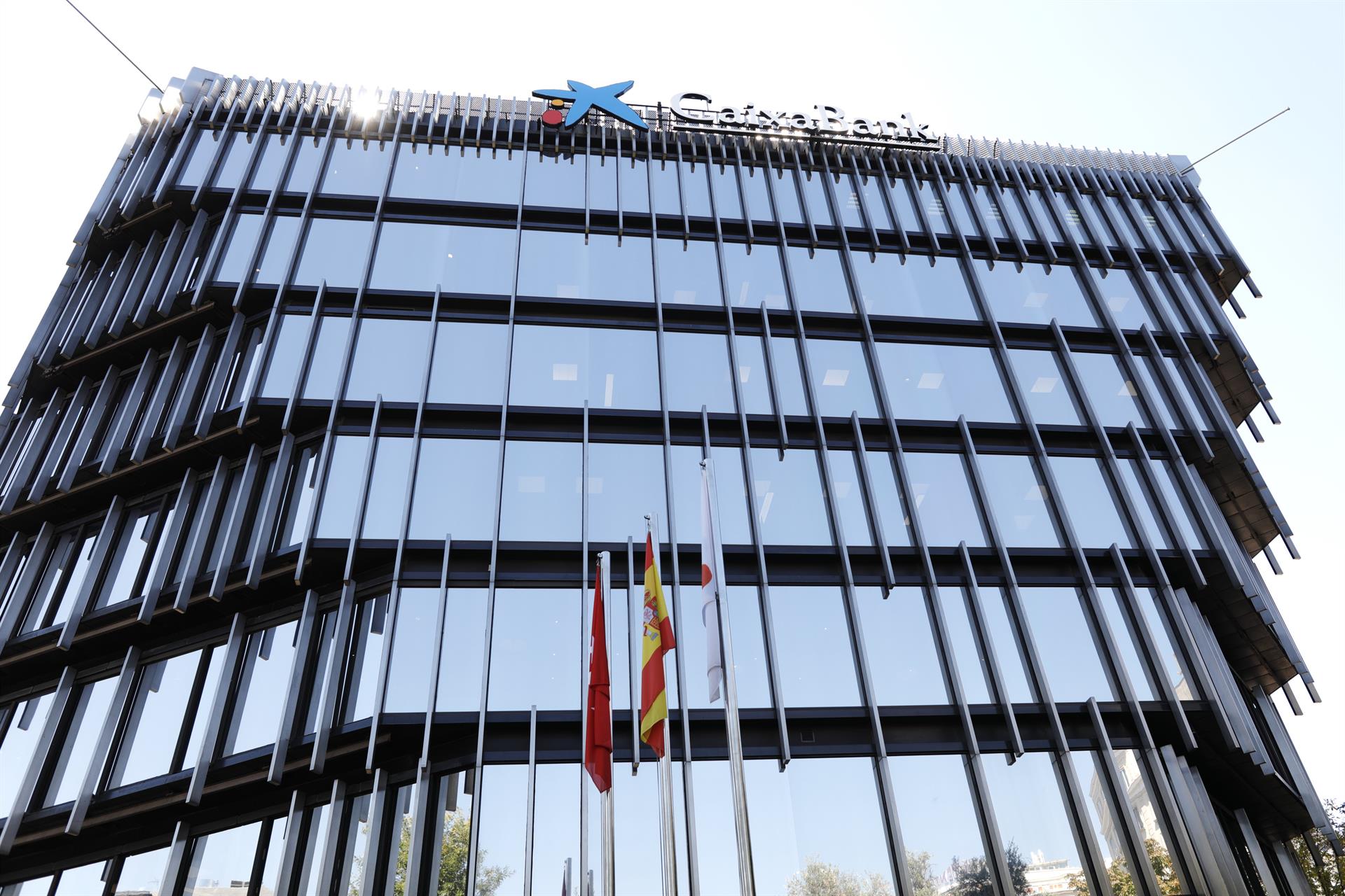 Oficinas de Caixabank en el Paseo Castellana, en Madrid. Foto: J. HELLÍN (EP) - 