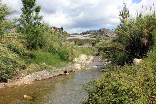 Callosa, contra el alcalde de Benidorm por un proyecto en el río Algar gestado a sus 