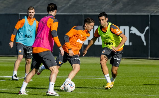 El Valencia vuelve al trabajo tras el triunfo ante Madrid y descansa este martes