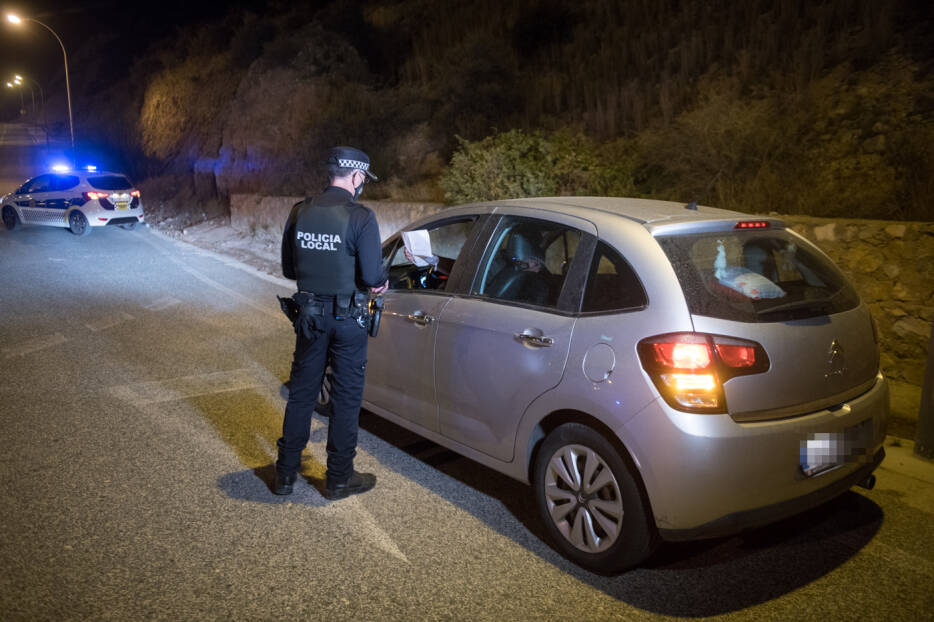 50 sanciones en Elda y una en Petrer en el primer fin de semana de cierre perimetral