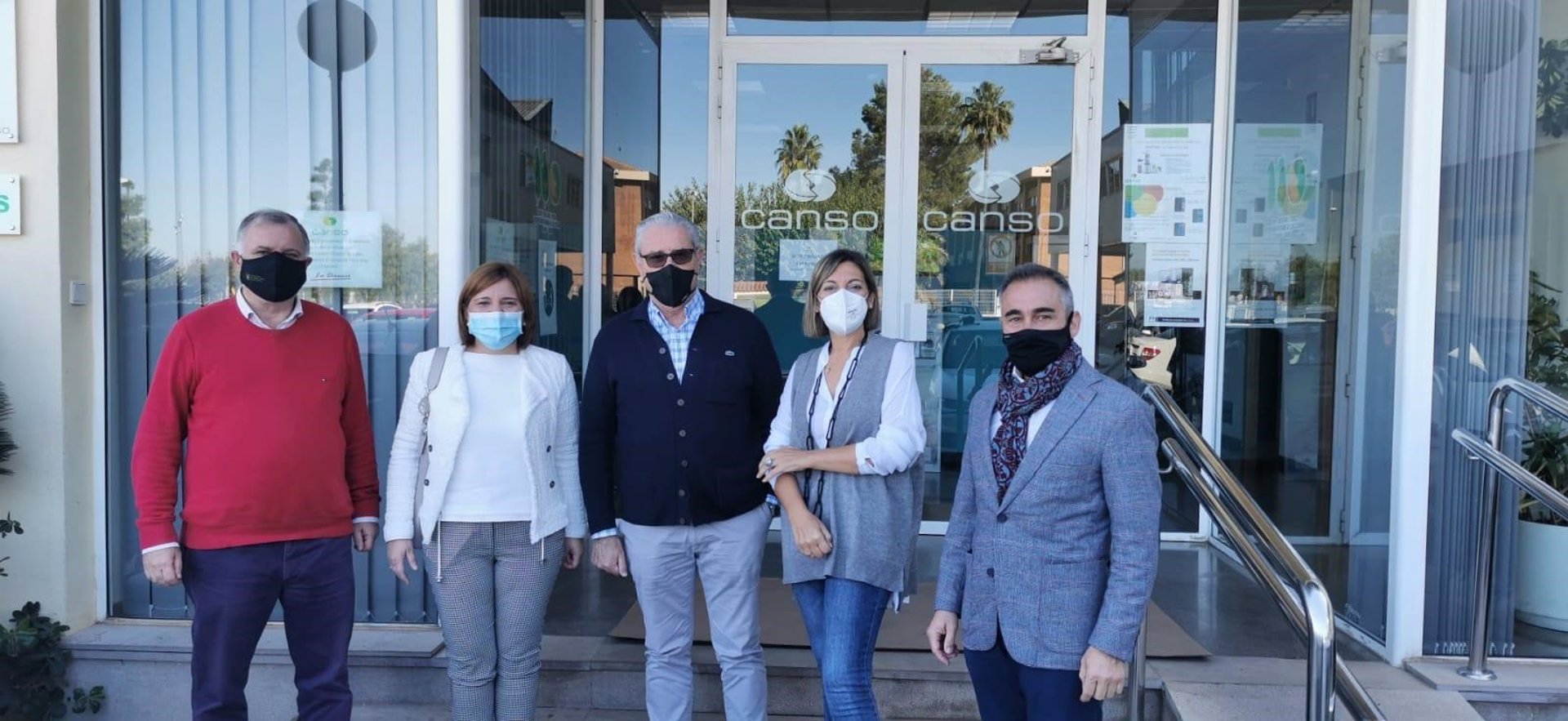 Isabel Bonig, Mila Marcos y Miguel Barrachina se reúnen con representantes de entidades agrarias. Foto: PPCV - 