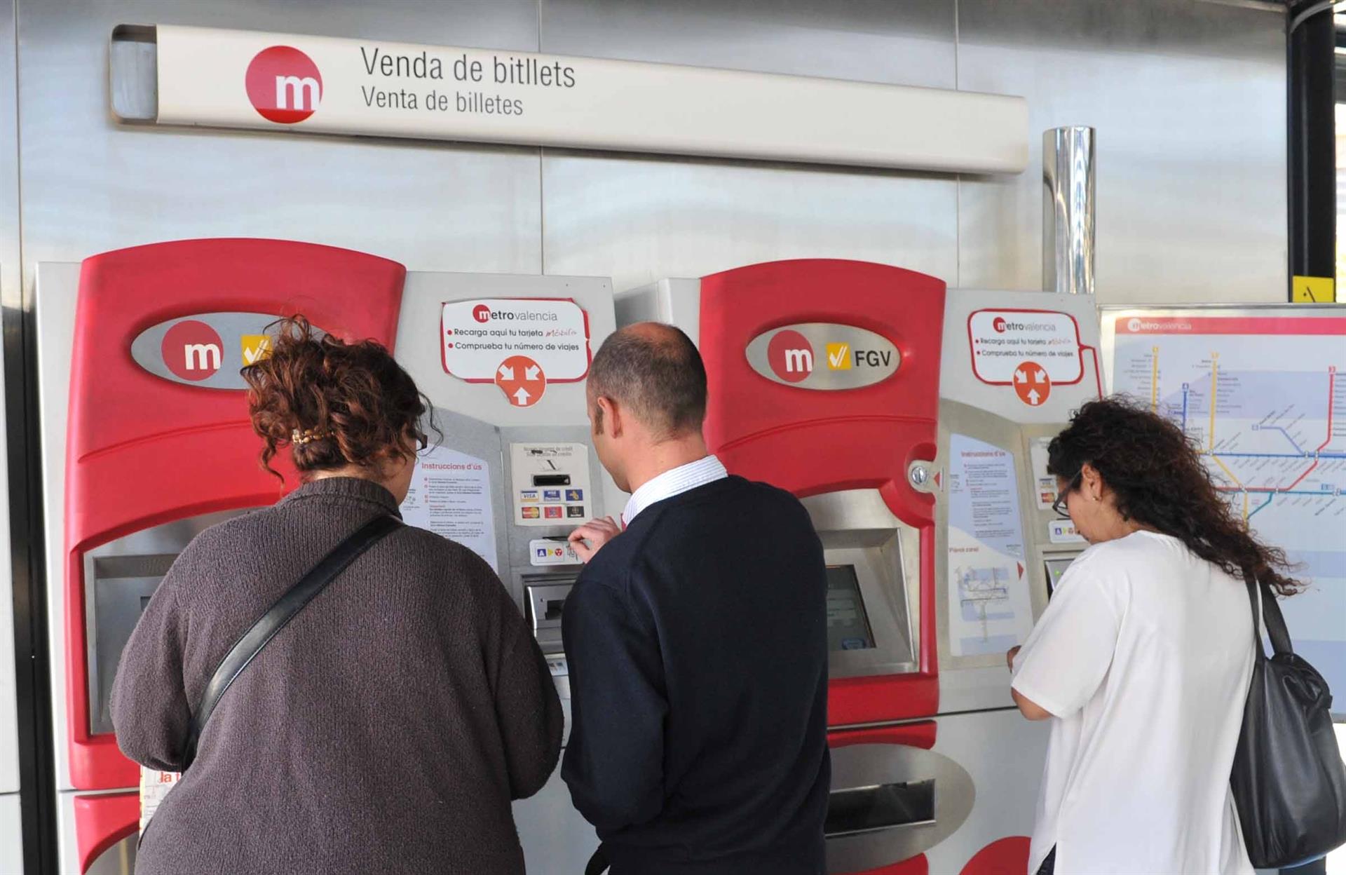 Más de 50.000 jóvenes se benefician de la tarjeta TuiN de Metrovalencia y el Bono Jove del TRAM
