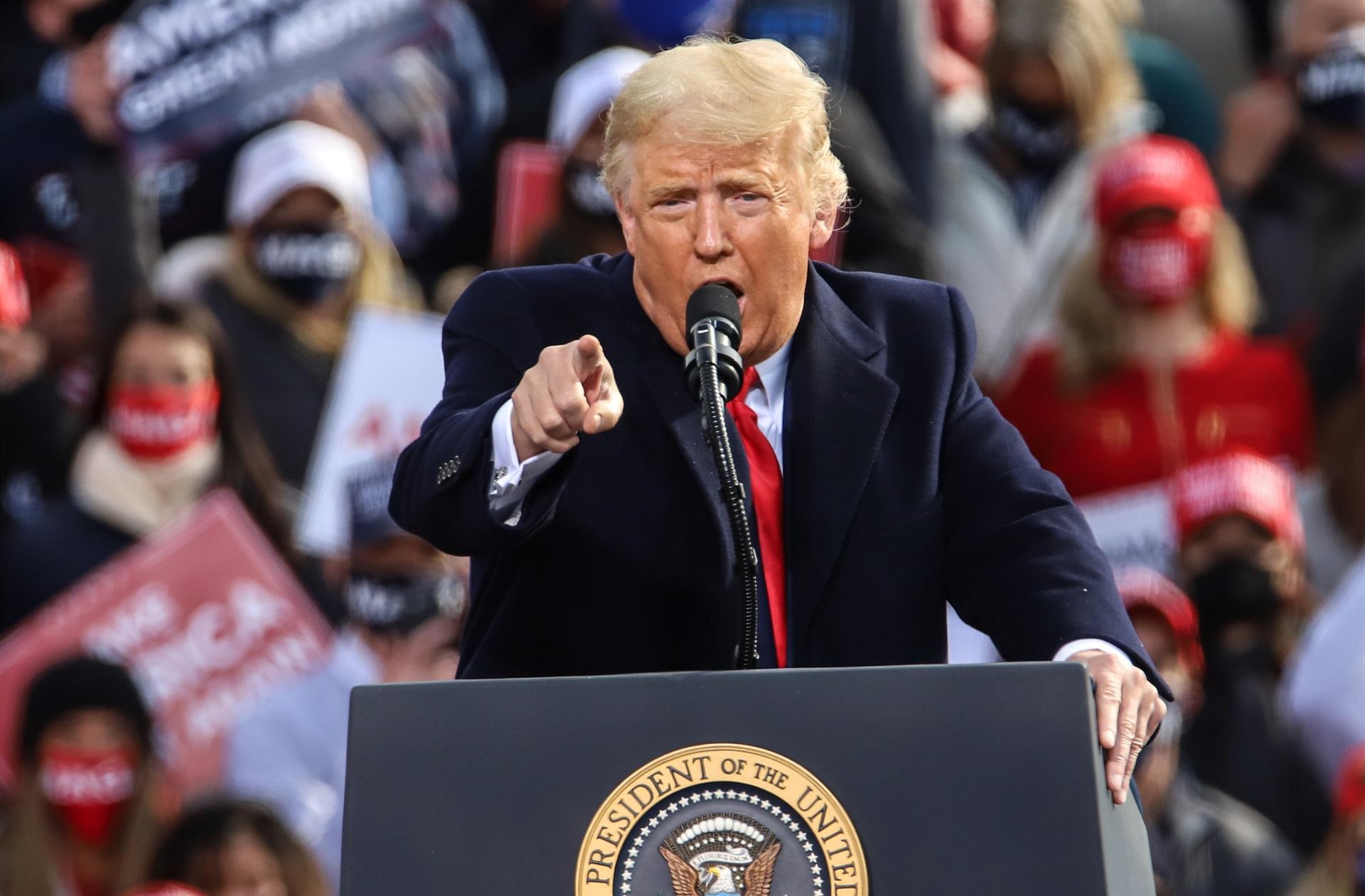 Donald Trump se niega a reconocer el resultado de las proyecciones que otorgan el triunfo a Biden