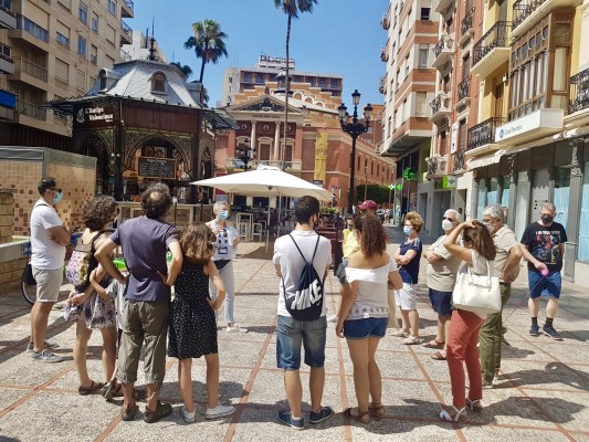 La Asociación de Guías de Turismo de la Comunitat Valenciana alerta de su situación 
