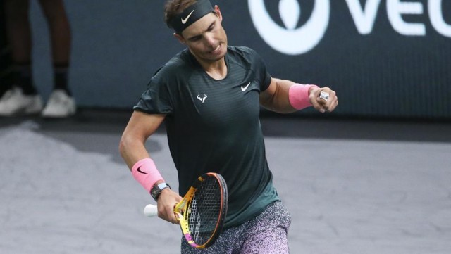 Nadal avanza a semifinales en París ante un combativo Carreño