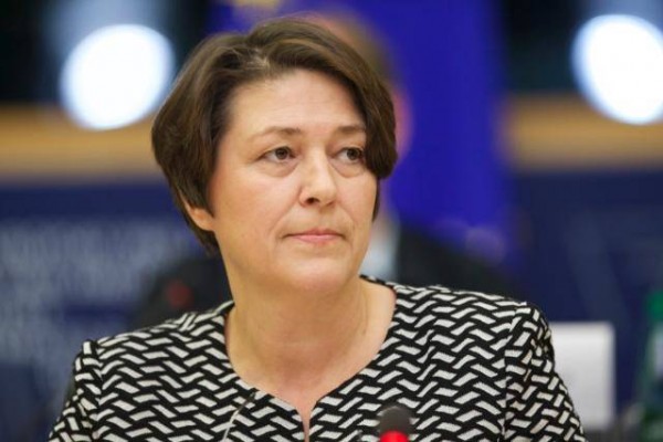 Bruselas informará a la Justicia europea de que la reforma de la estiba cumple con la normativa