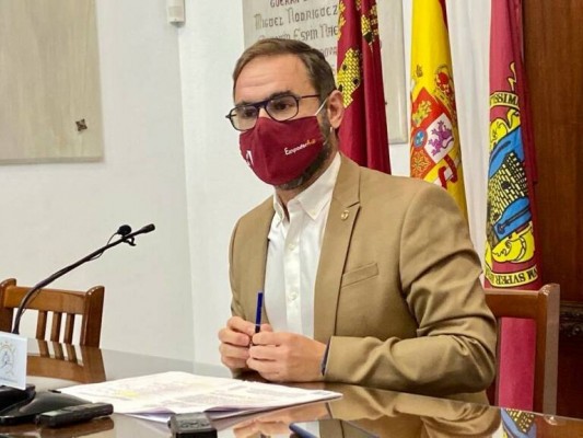 IU estudia una moción de censura en Lorca tras 'el pacto' de Mateos con Vox