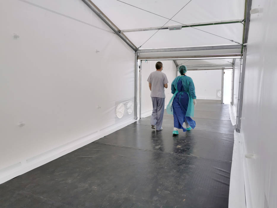 Hospital de campaña en el General. Foto: ANTONIO PRADAS - 