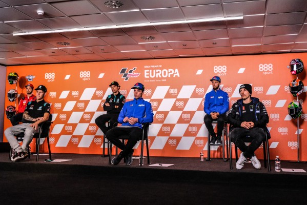 Los pilotos de MotoGP se lanzan a por el título este fin de semana en el Circuit Ricardo Tormo
