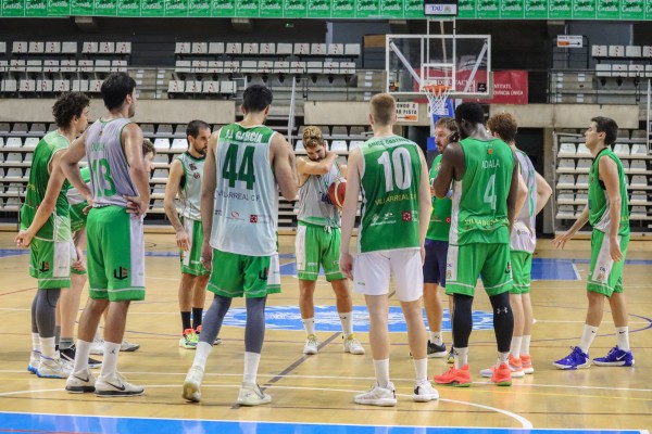 El TAU-HLA Alicante, en el aire por un resultado dudoso de un jugador local en los test de Covid