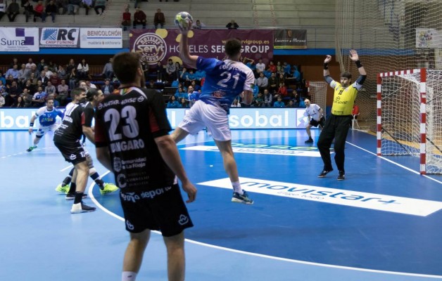 El Benidorm quiere cerrar la permanencia en Sagunto