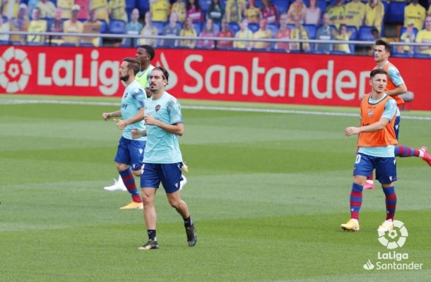 Campaña entrena al margen y es duda ante el Alavés