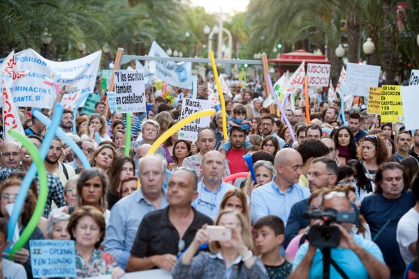Plurilingüismo: o en las urnas o en los tribunales