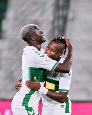 Malí y el Congo convocan a Koné y Mfulu