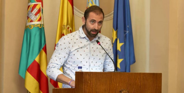 El edil de Fiestas de Castelló guarda cuarentena al haber estado en contacto con un positivo de covid