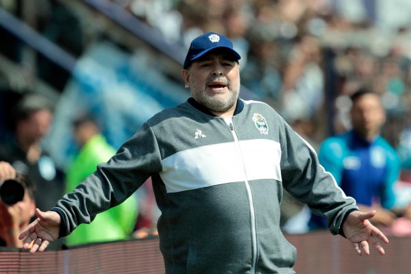Diego Armando Maradona, operado sin complicaciones del hematoma en el cerebro