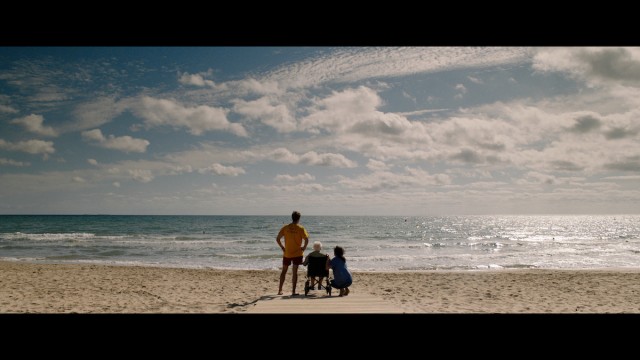La granada mollar de Elche estrena 'Wilson', un corto en homenaje a los mayores, más castigados por la covid