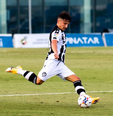 Bardhi cumplirá 100 partidos en Primera ante el Alavés