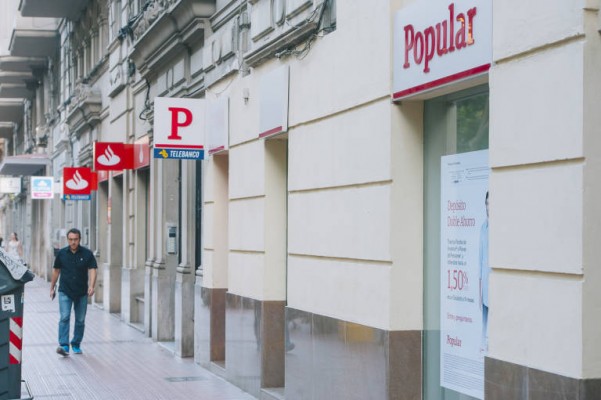 Condenan al Santander a devolver 100.000 euros en bonos convertibles a un vecino de Teulada