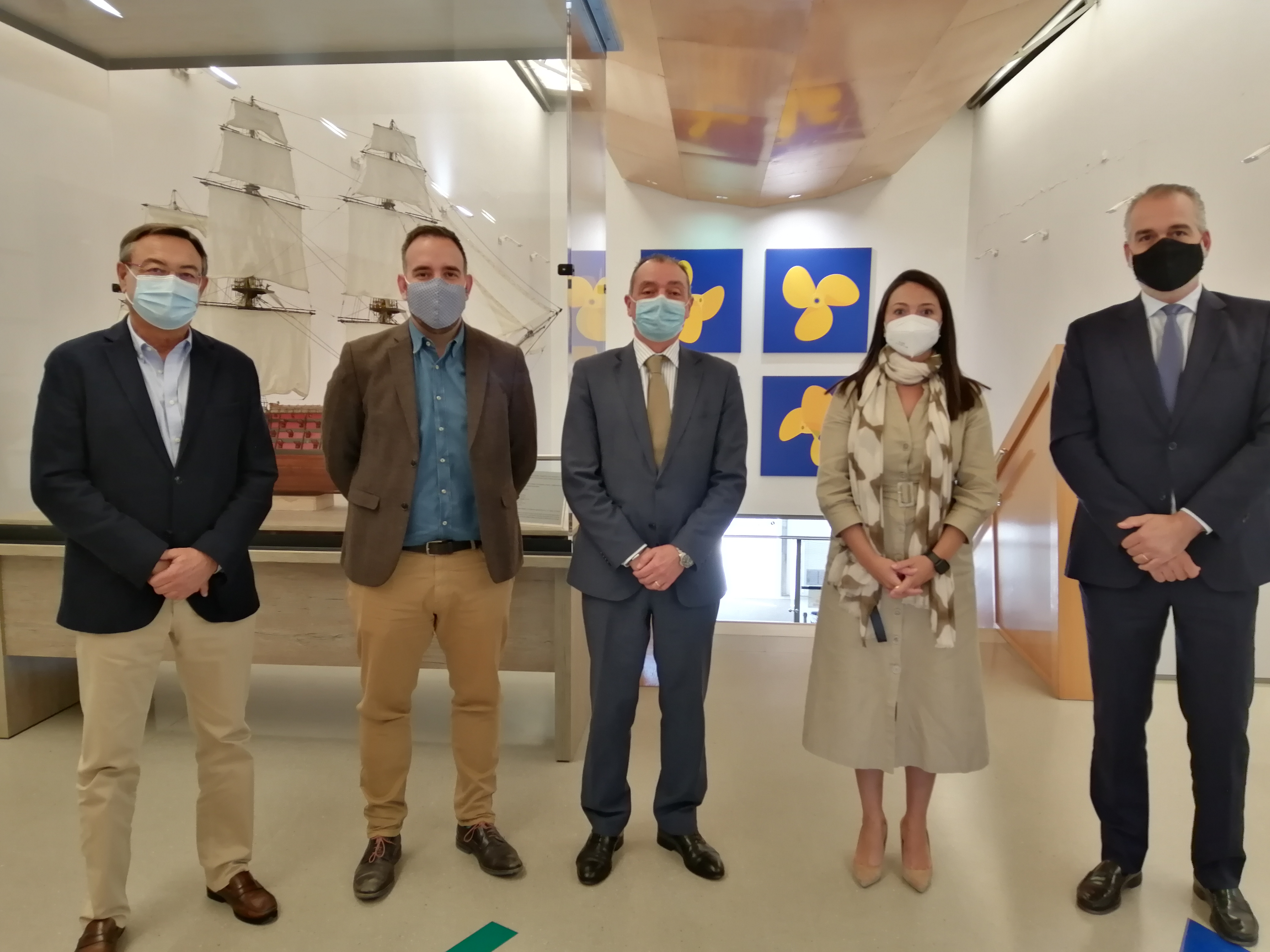 Simó y Navarro abordan las inversiones previstas para seguir generando riqueza junto al puerto