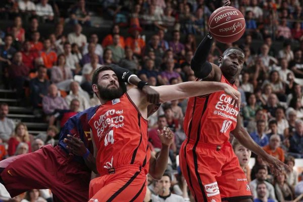 El Valencia Basket arrolla al Barcelona Lassa y se acerca a las semifinales