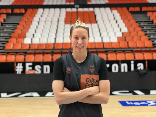 Anna Gómez se reincorpora al Valencia tras su aislamiento y un nuevo negativo
