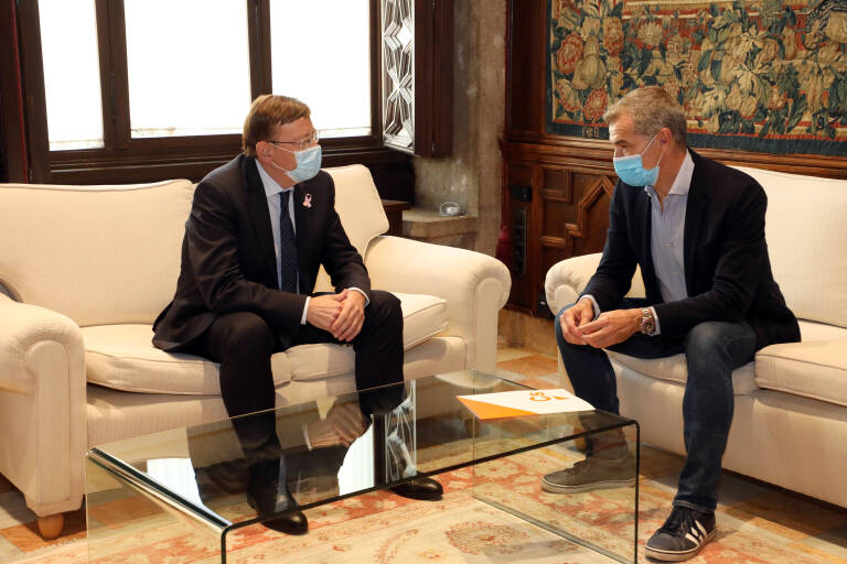 El president de la Generalitat, Ximo Puig, junto al coordinador de Cs, Toni Cantó. Foto: GVA - 