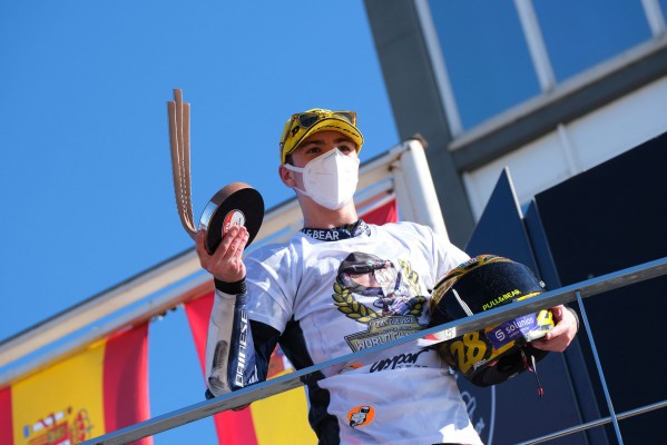 Izan Guevara, campeón del mundo junior de Moto3 en el Circuit Ricardo Tormo
