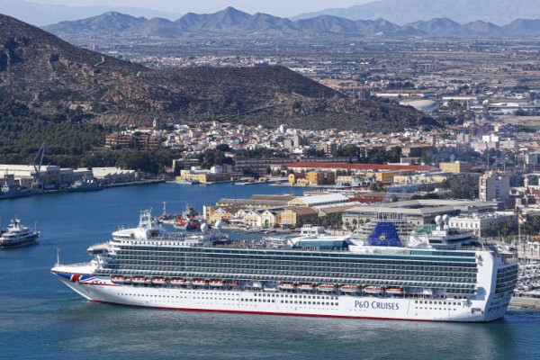 Los cruceros retoman gradualmente la actividad para sobrevivir al covid-19
